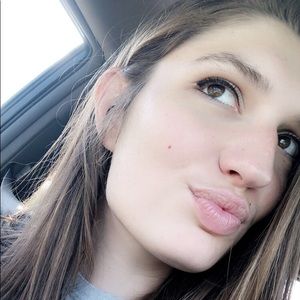 Meet your Posher, Lily